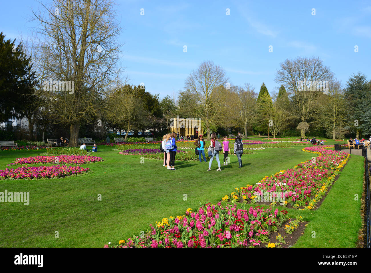 Giardini inferiori, Jephson Gardens, Royal Leamington Spa Warwickshire, Inghilterra, Regno Unito Foto Stock