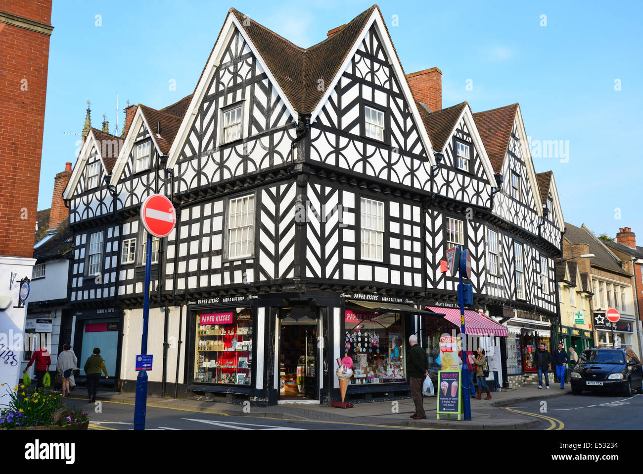 Xvii secolo edificio con travi di legno, luogo di mercato, Warwick, Warwickshire, Inghilterra, Regno Unito Foto Stock