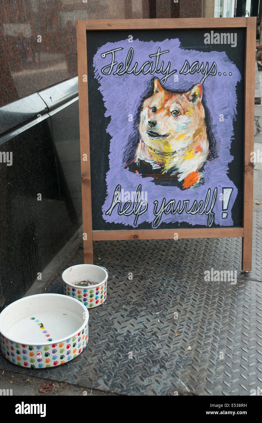 Cani ammessi... in Hampstead High Street, Londra Foto Stock