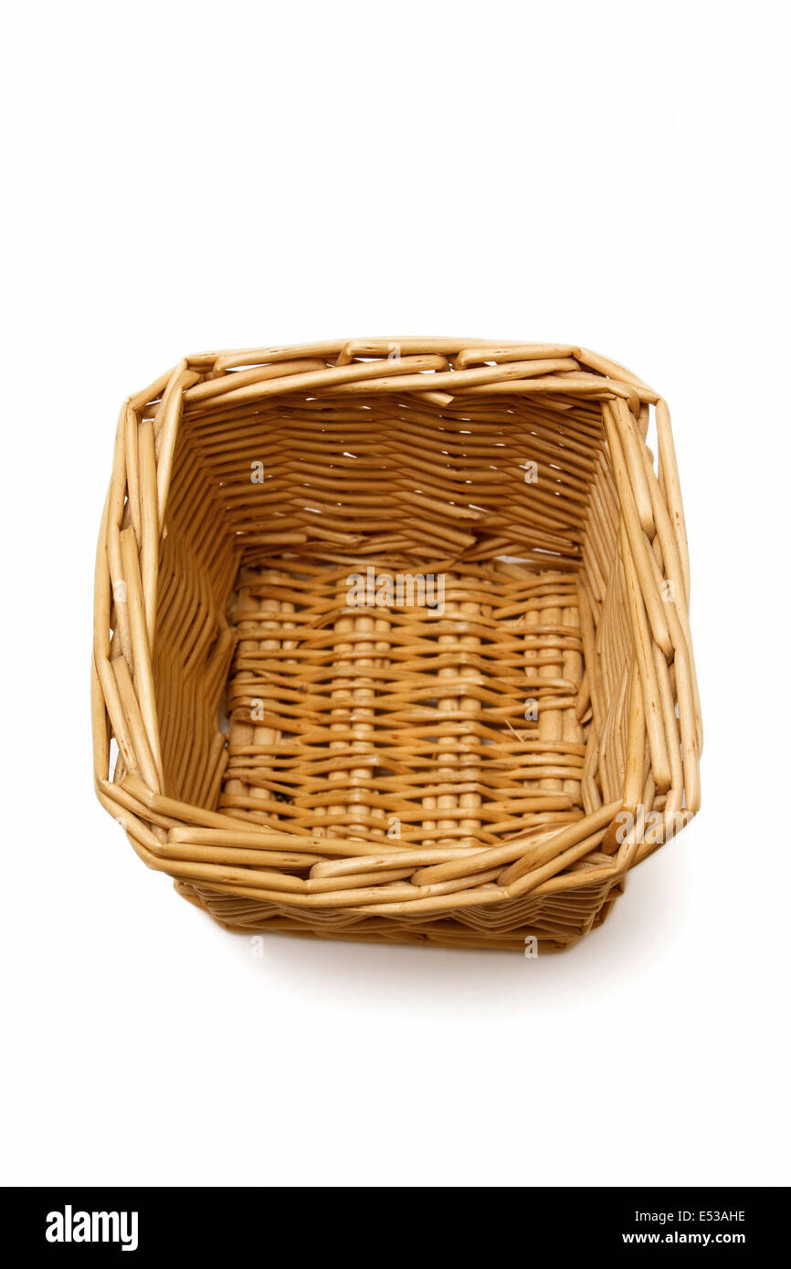 Cesto in Vimini isolato Foto Stock