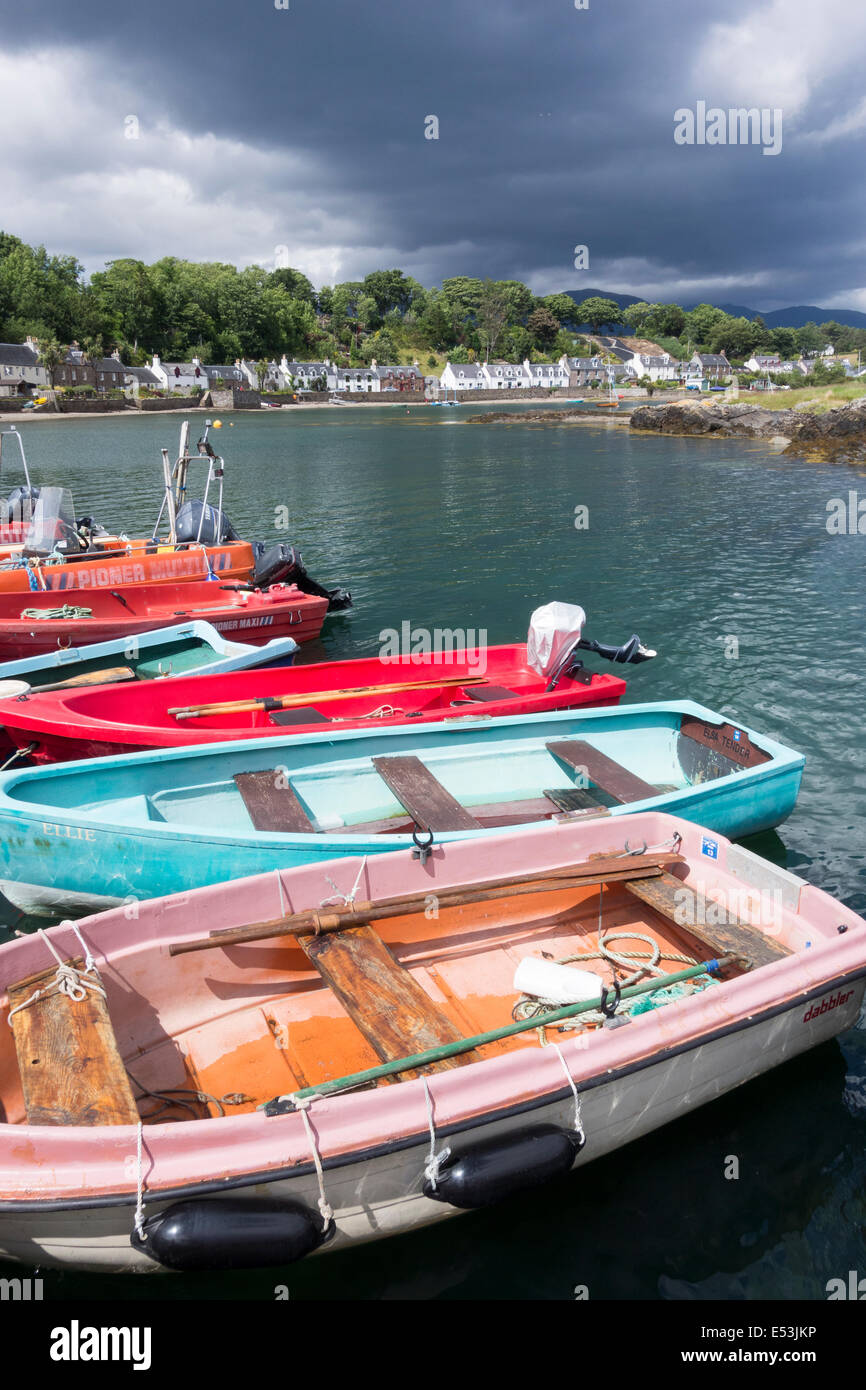 Plockton Village e Loch Carron Ross and Cromarty Scotland Regno Unito Foto Stock