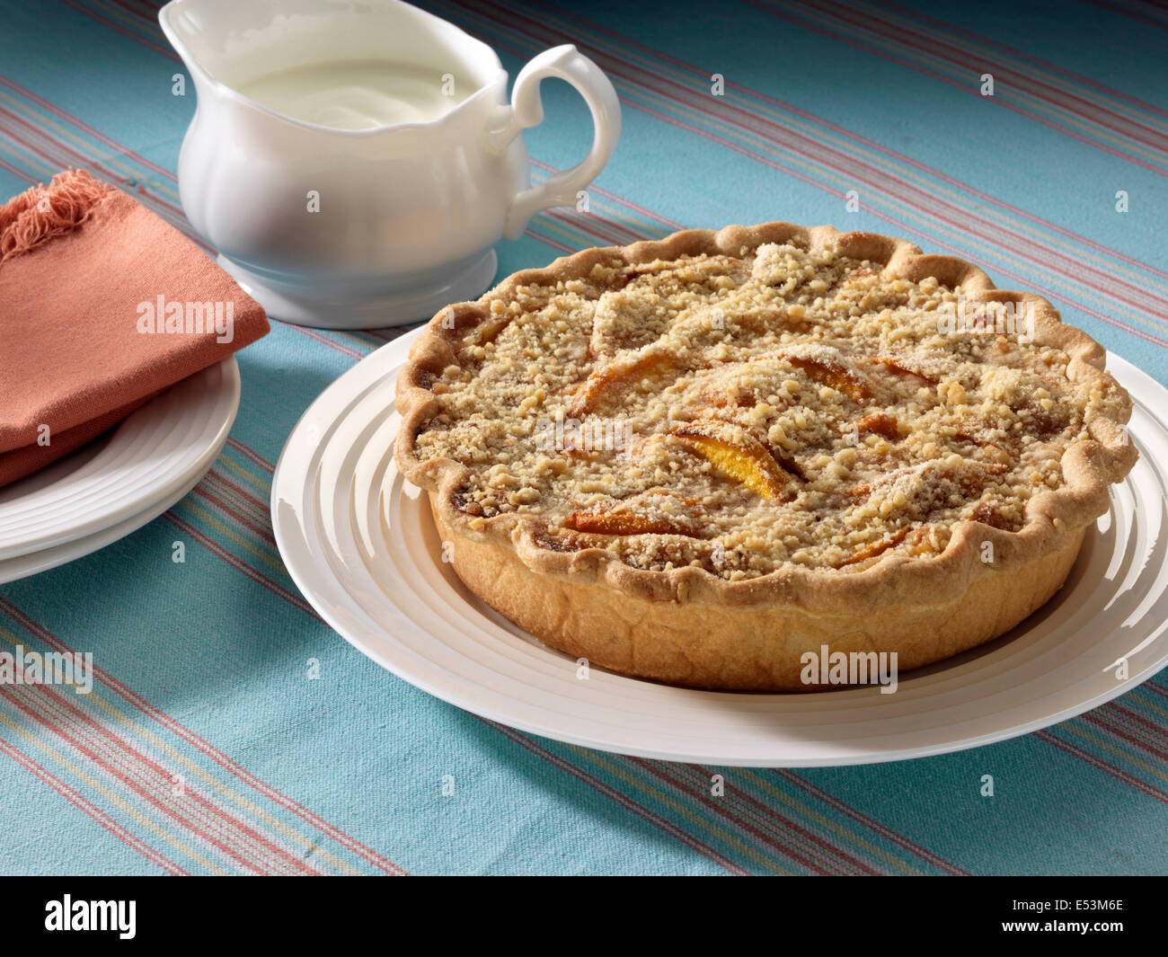 Pesche Tortino di crema American home realizzato dessert Foto Stock