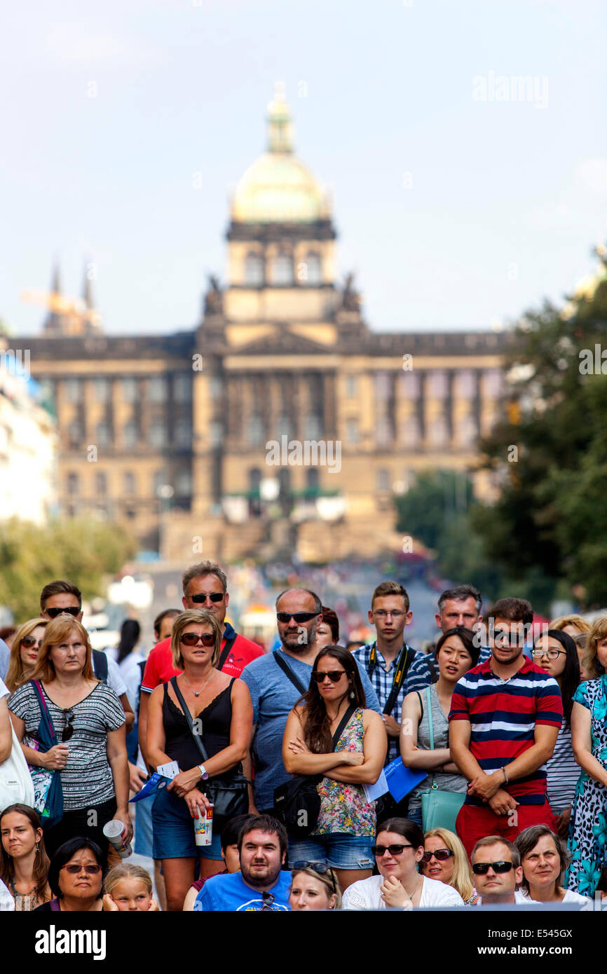 La folla di turisti di Praga, su Piazza Venceslao Turismo Praga Repubblica Ceca Foto Stock