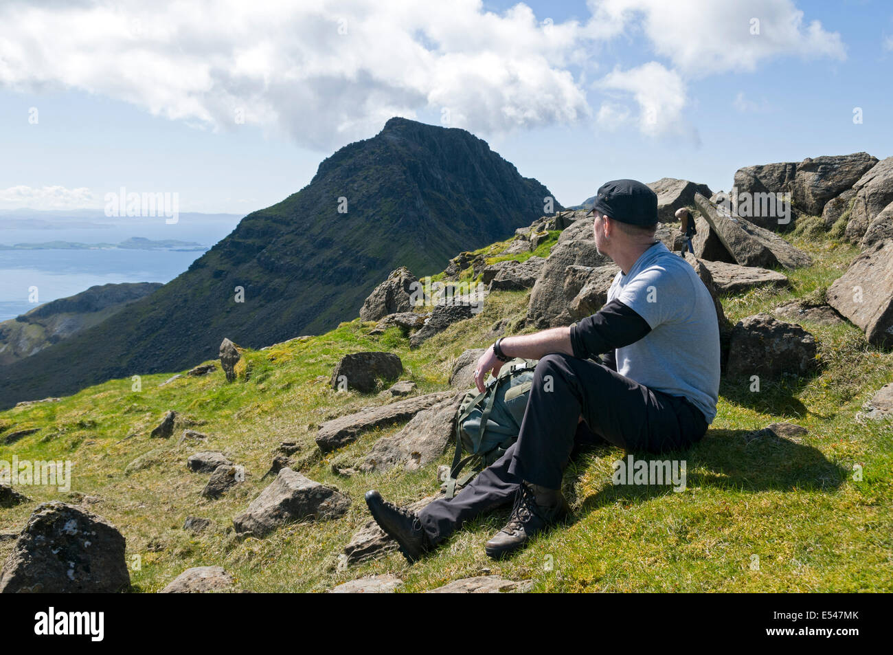 Askival dal vertice di Hallival nel Rum Cuillin Hills, Isola di Rum, Scotland, Regno Unito Foto Stock