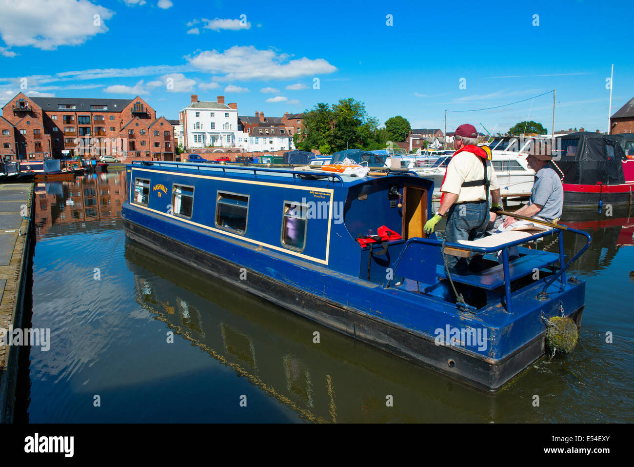 Un canal boat in Stourport on Severn bacino del canale, Worcestershire, England, Regno Unito Foto Stock