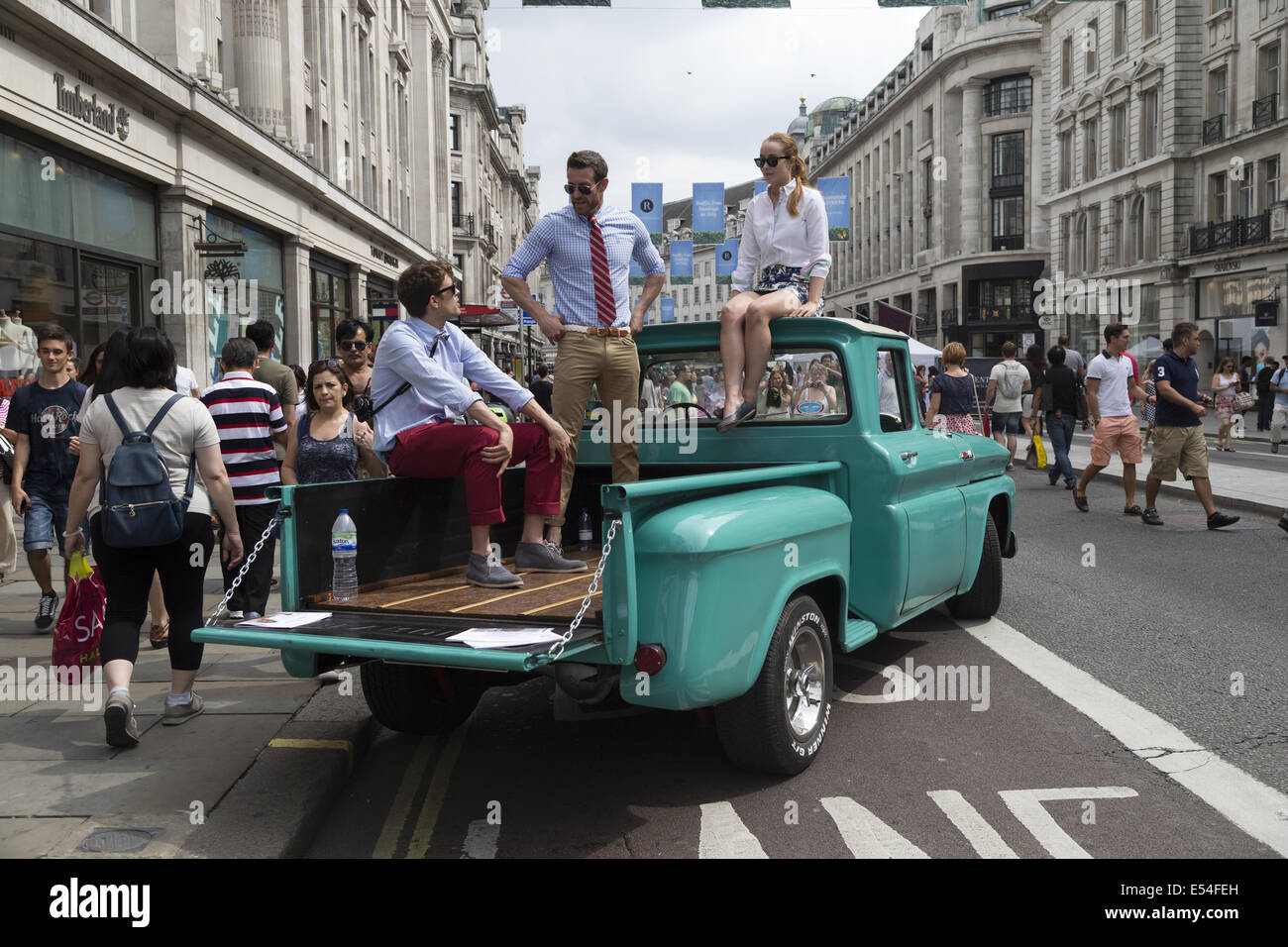 Londra, Regno Unito. Il 20 luglio, 2014. Regent Street Traffic-Free domeniche di luglio, Chevrolet Pick-up presentano, Regent Street Credit: Keith Erskine/Alamy Live News Foto Stock