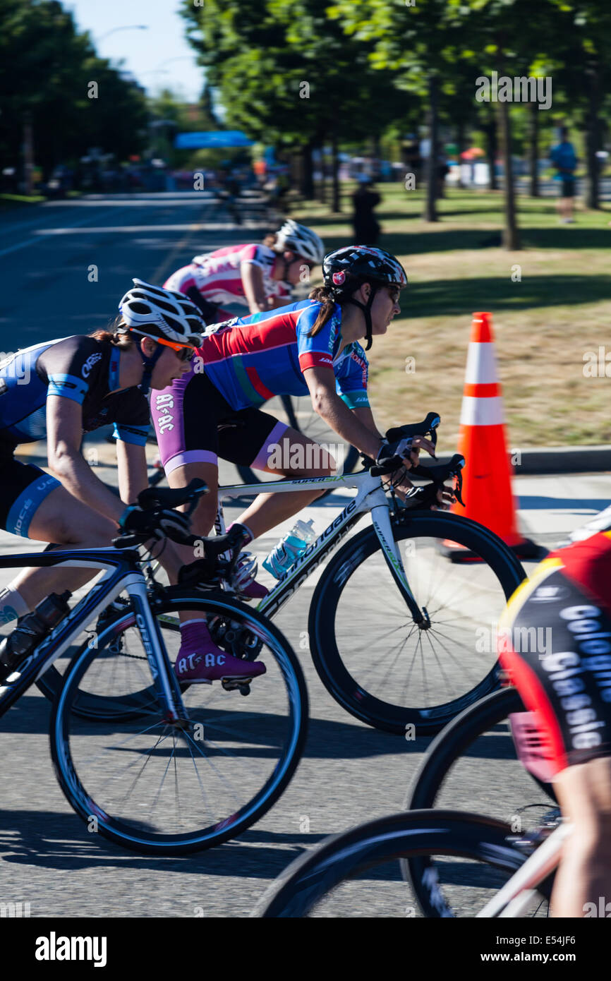 Womens criterium bike race per le strade di Vancouver, Canada Foto Stock