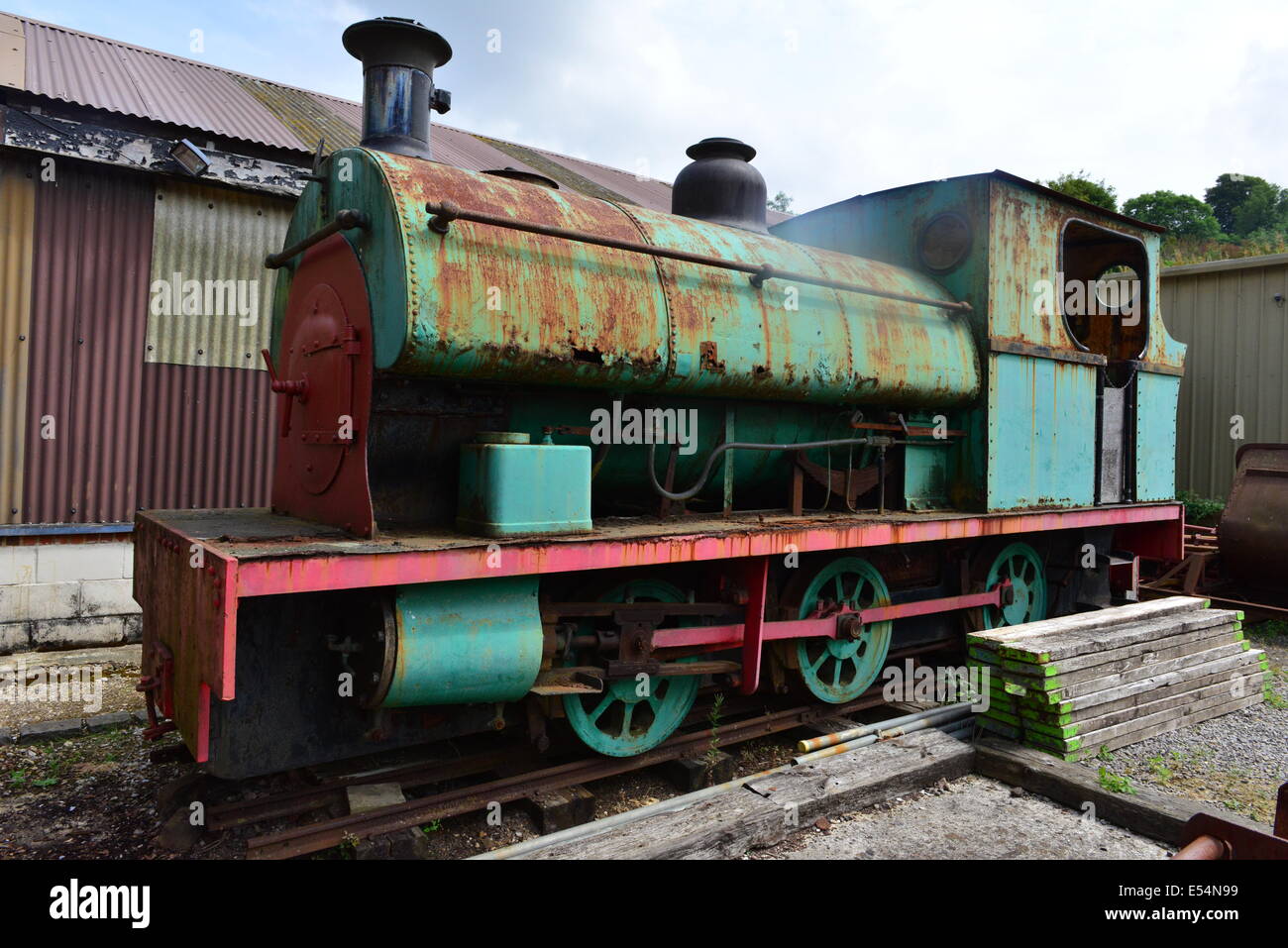 Un arrugginito locomotiva di Amberley museo nel Regno Unito Foto Stock