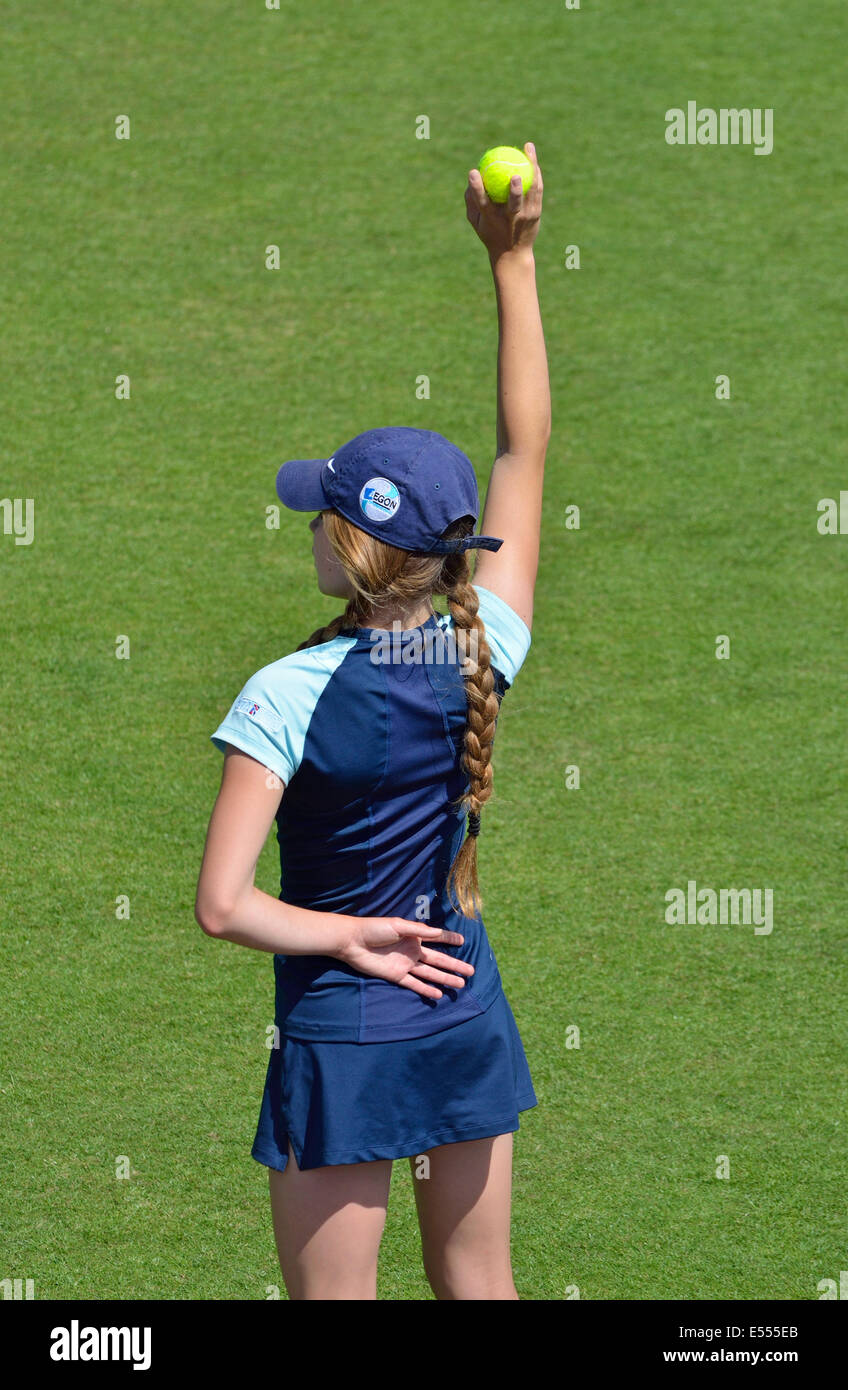 Aegon International Tennis, Eastbourne. Ragazza a sfera Foto Stock