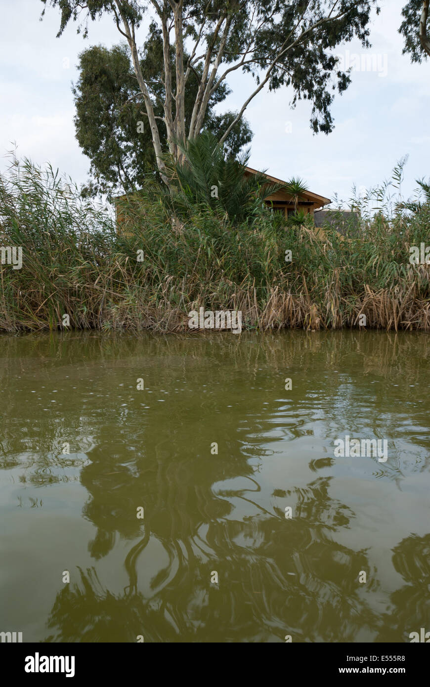 Lato del Parco Naturale dell Albufera è una riserva naturale e la laguna di acqua dolce sul golfo della costa di Valencia Spagna Foto Stock