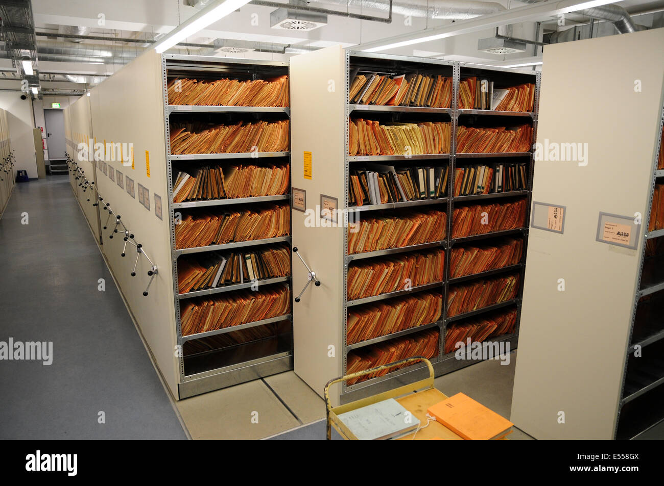 File di stasi, agenzia del commissario federale per la Stasi Records, Berlino Foto Stock