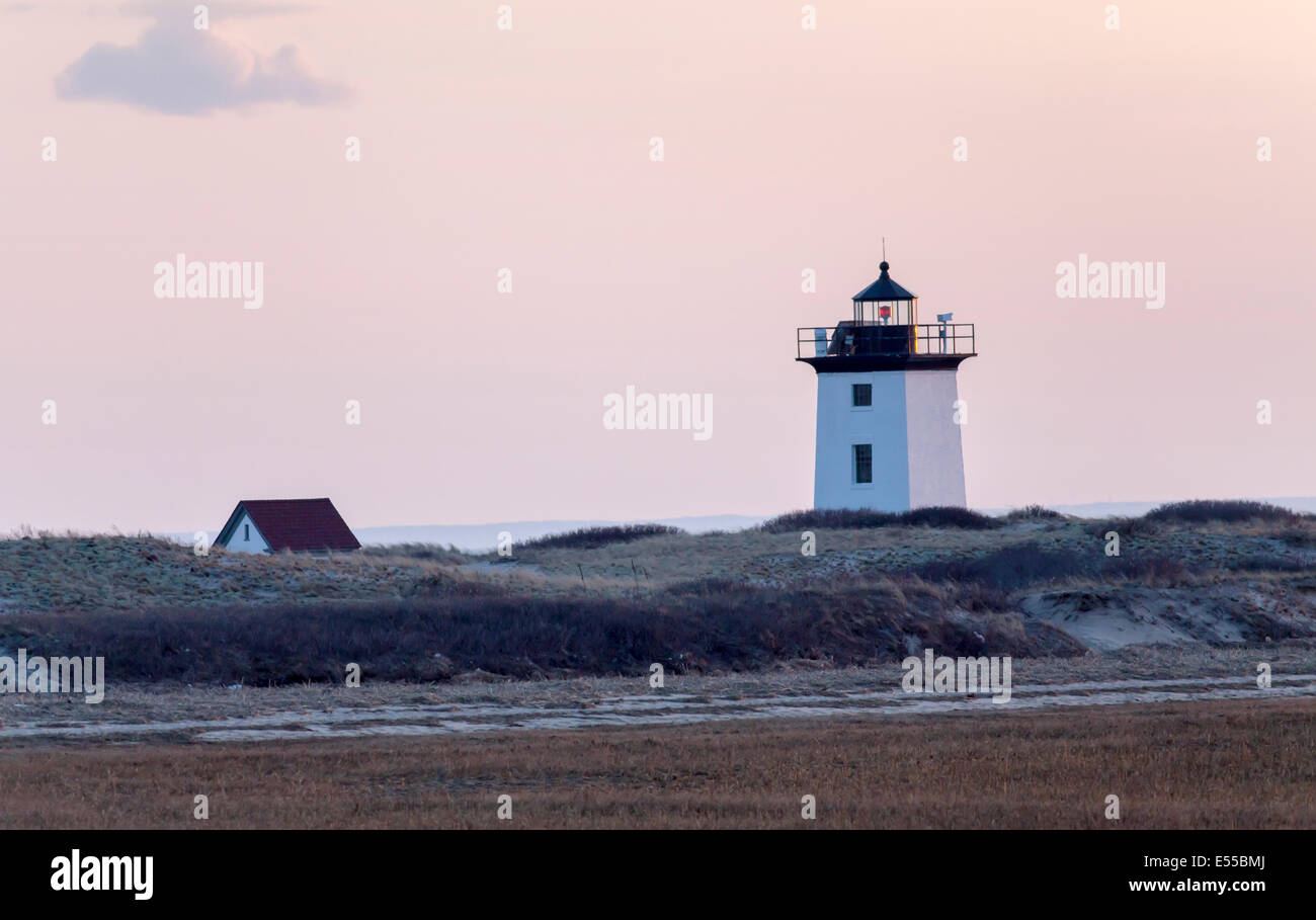 Un faro sulla spiaggia. Foto Stock