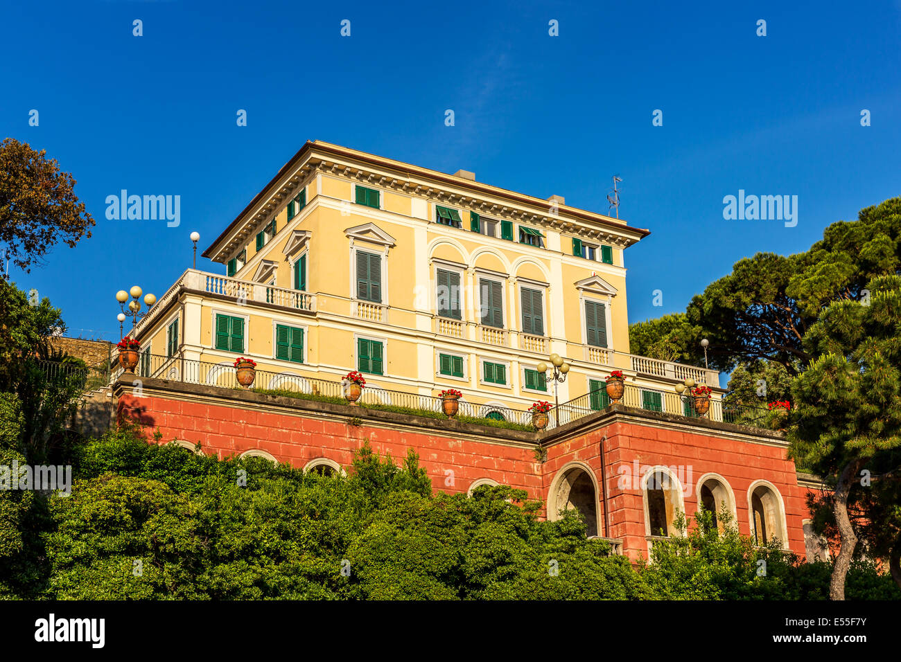 Coloratissima casa pastello, Sestri Levante, Liguria, Italia Foto Stock