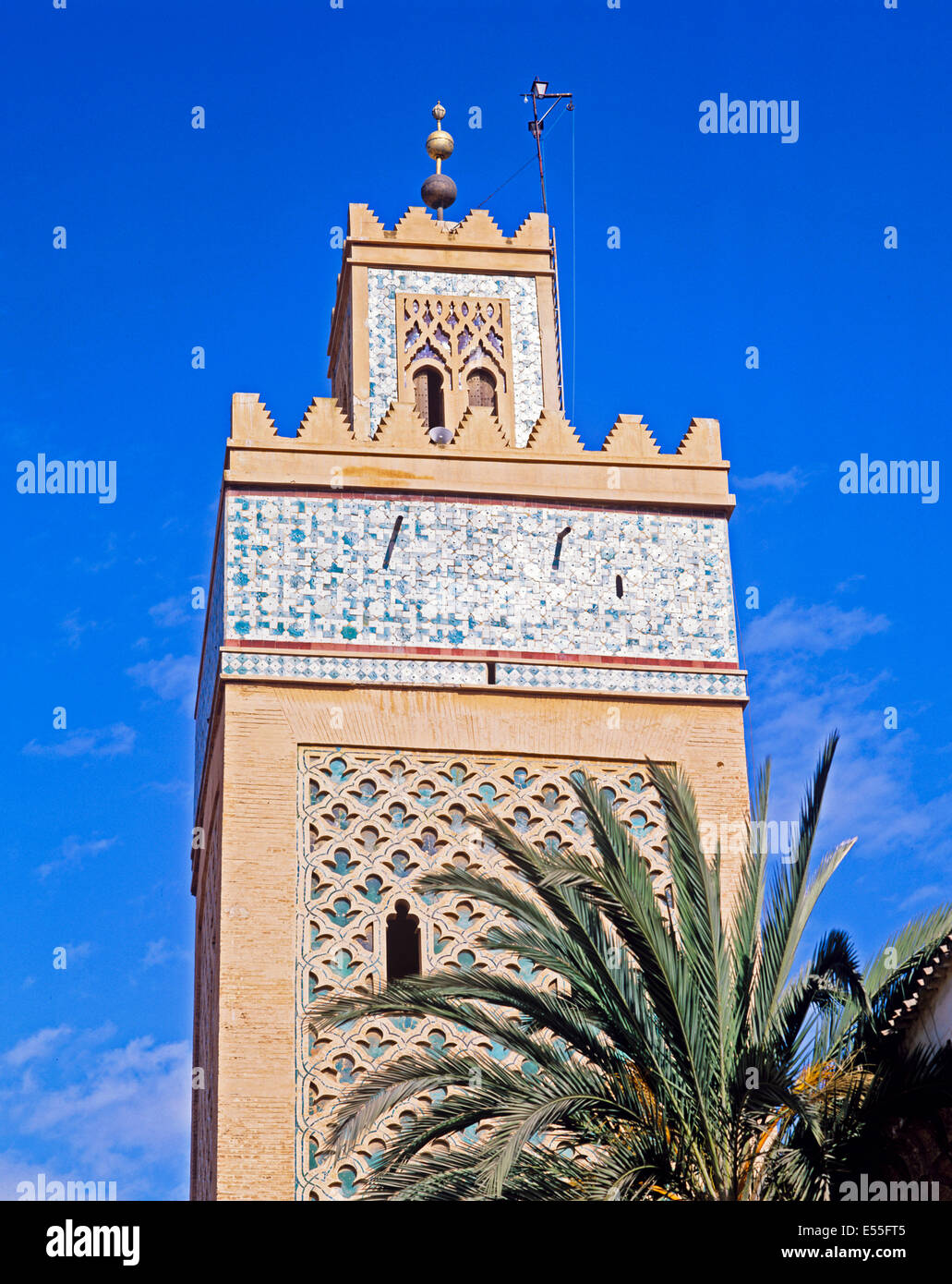 Il minareto torre della Moschea di Koutoubia, Marrakech, Marocco Foto Stock