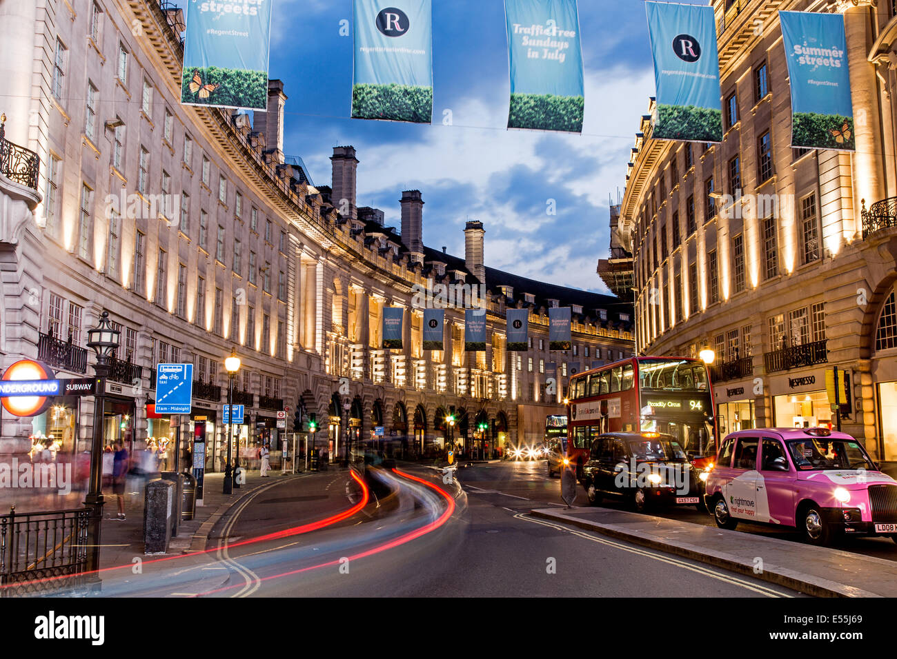 Regent Street Night London REGNO UNITO Foto Stock