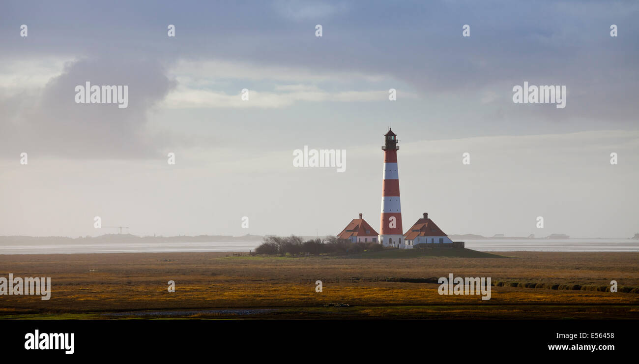 Faro di Westerheversand, Westerhever, Eiderstedt, Frisia settentrionale, Schleswig-Holstein, Germania, Europa Foto Stock