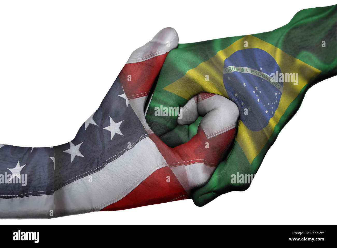 Handshake diplomatiche tra paesi: bandiere di Stati Uniti e Brasile sovradipinta le due mani Foto Stock