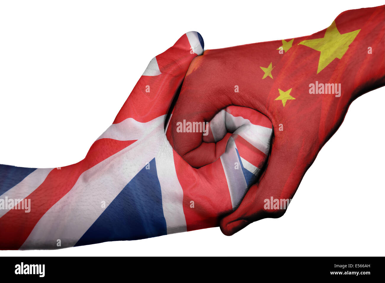 Handshake diplomatiche tra paesi: bandiere del Regno Unito e la Cina sovradipinta le due mani Foto Stock