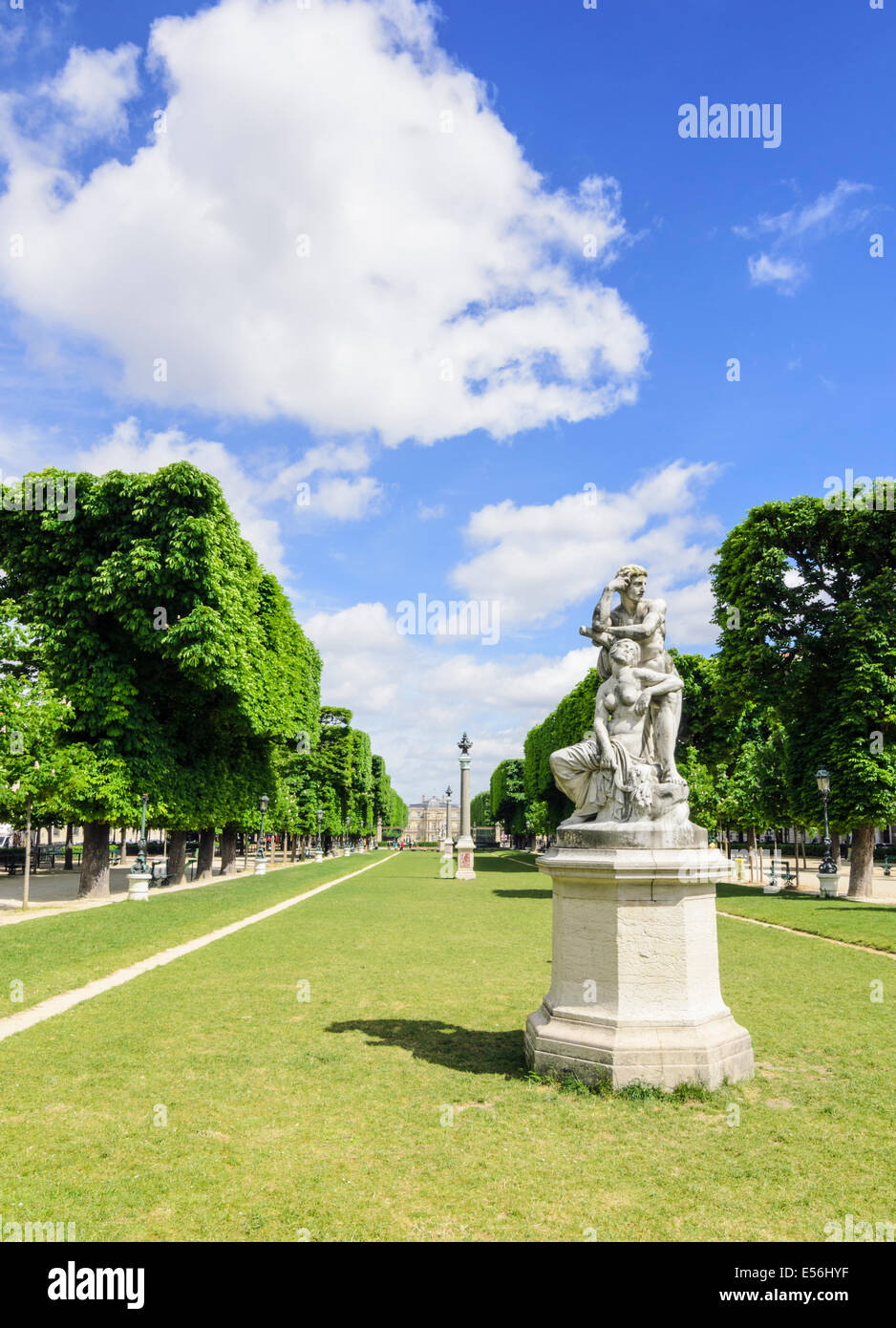 Le sculture di Midi in primo piano, parte delle quattro volte al giorno le opere nel Jardin Marco Polo, Parigi, Francia Foto Stock