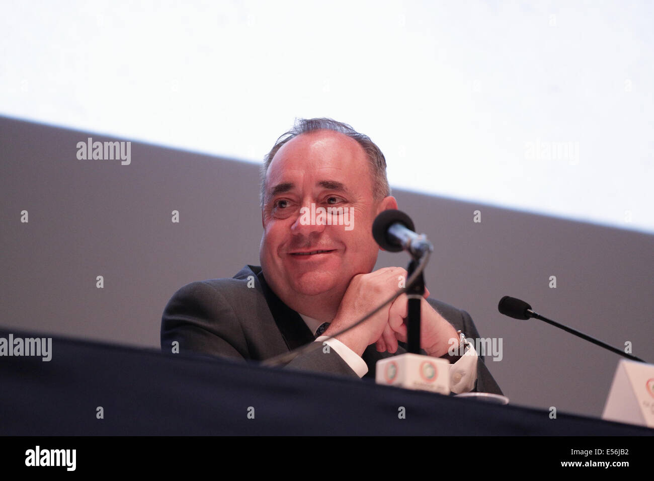 SECC Main Press Center, Glasgow, Scozia, Regno Unito, martedì, 22 luglio 2014. Alex Salmond, primo ministro della Scozia, alla conferenza stampa ha dato ufficialmente il benvenuto a Glasgow ai Glasgow 2014 Commonwealth Games Accredited Media Foto Stock