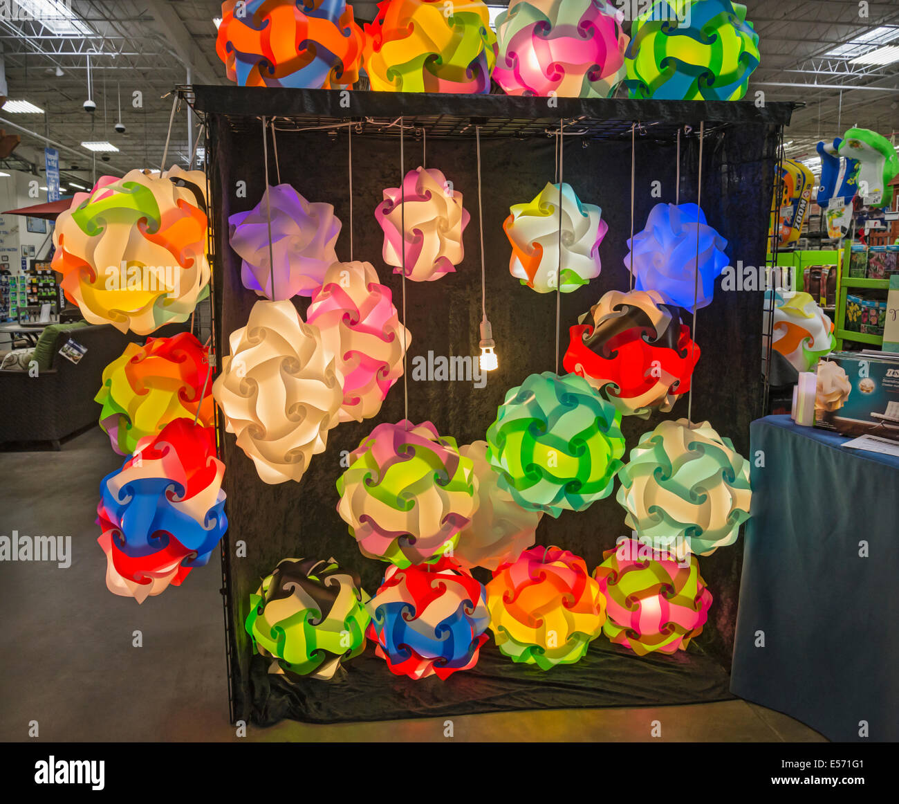 Modulare scandinavo spie sul display interno Sam's Club Gainesville Florida. Foto Stock