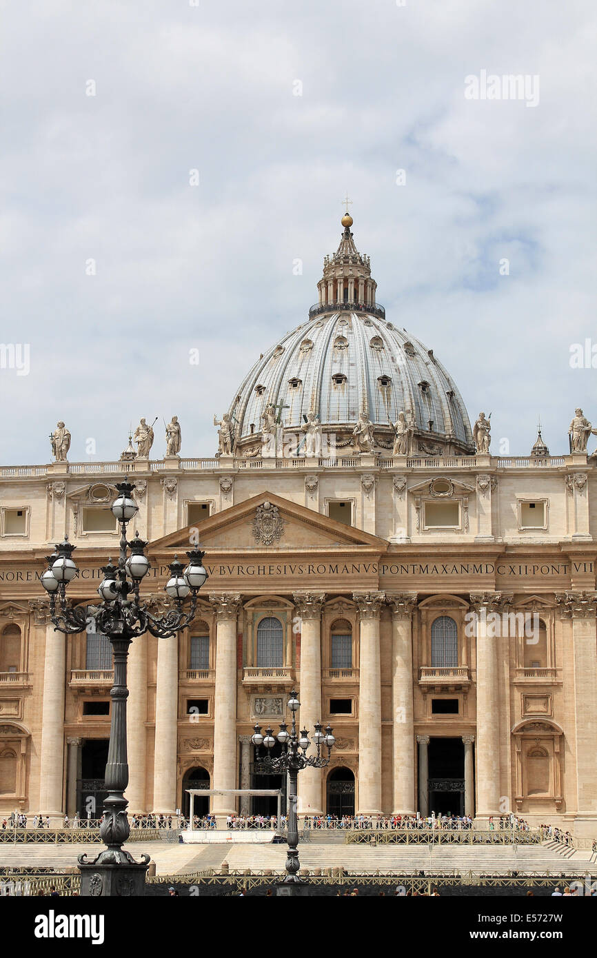 La Basilica di San Pietro in Vaticano Foto Stock