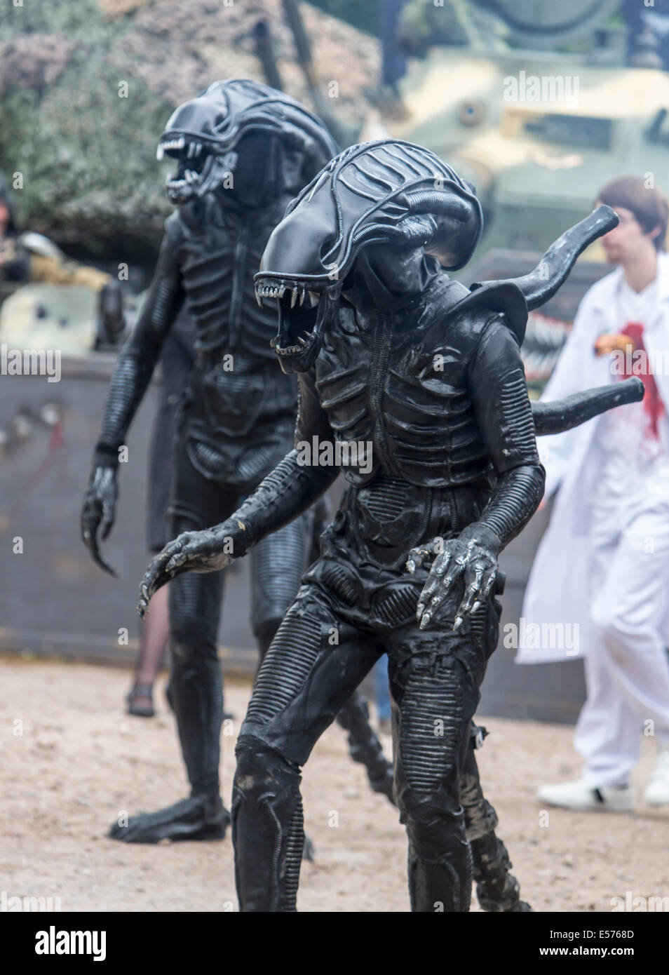 Il Cavaliere di spazio eventi di fantasia, riunione del ruolo fantastico giocatori da tutto tip, il cast del film di fantascienza " Alien vs Predator,' Foto Stock