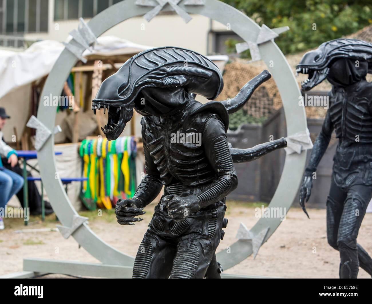 Il Cavaliere di spazio eventi di fantasia, riunione del ruolo fantastico giocatori da tutto tip, il cast del film di fantascienza " Alien vs Predator,' Foto Stock