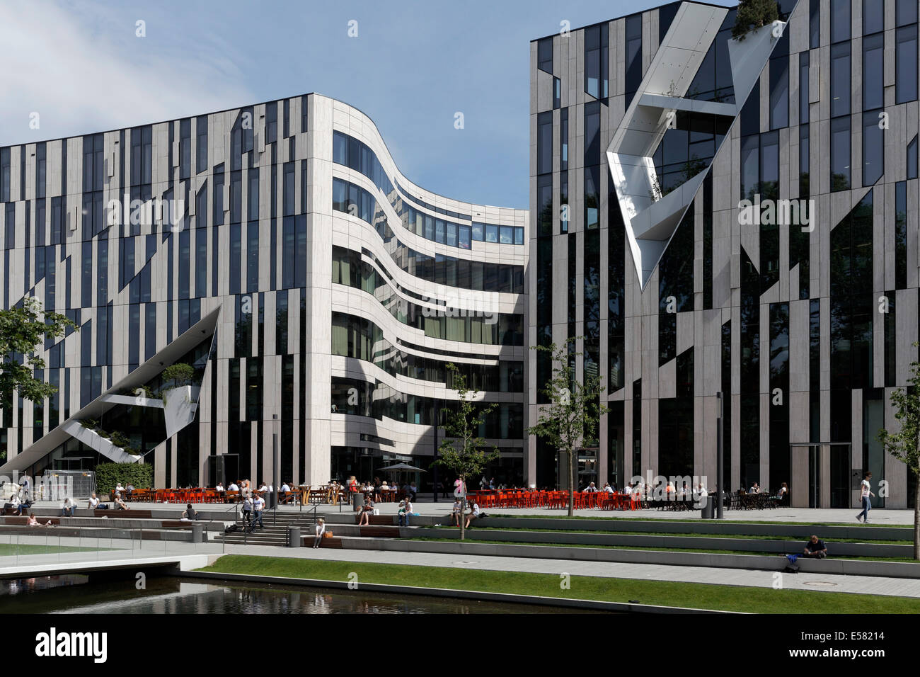 Kö-Bogen complesso edilizio, architetto Daniel Libeskind, Düsseldorf, Renania settentrionale-Vestfalia, Germania Foto Stock