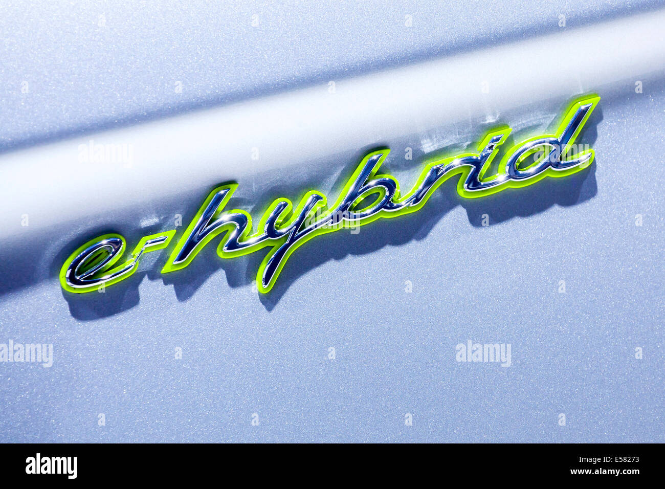 E-hybrid, scritte su di una macchina elettrica, veicolo ibrido, Porsche Panamera S hybrid e-Porsche AG, 65th International Motor Show Foto Stock