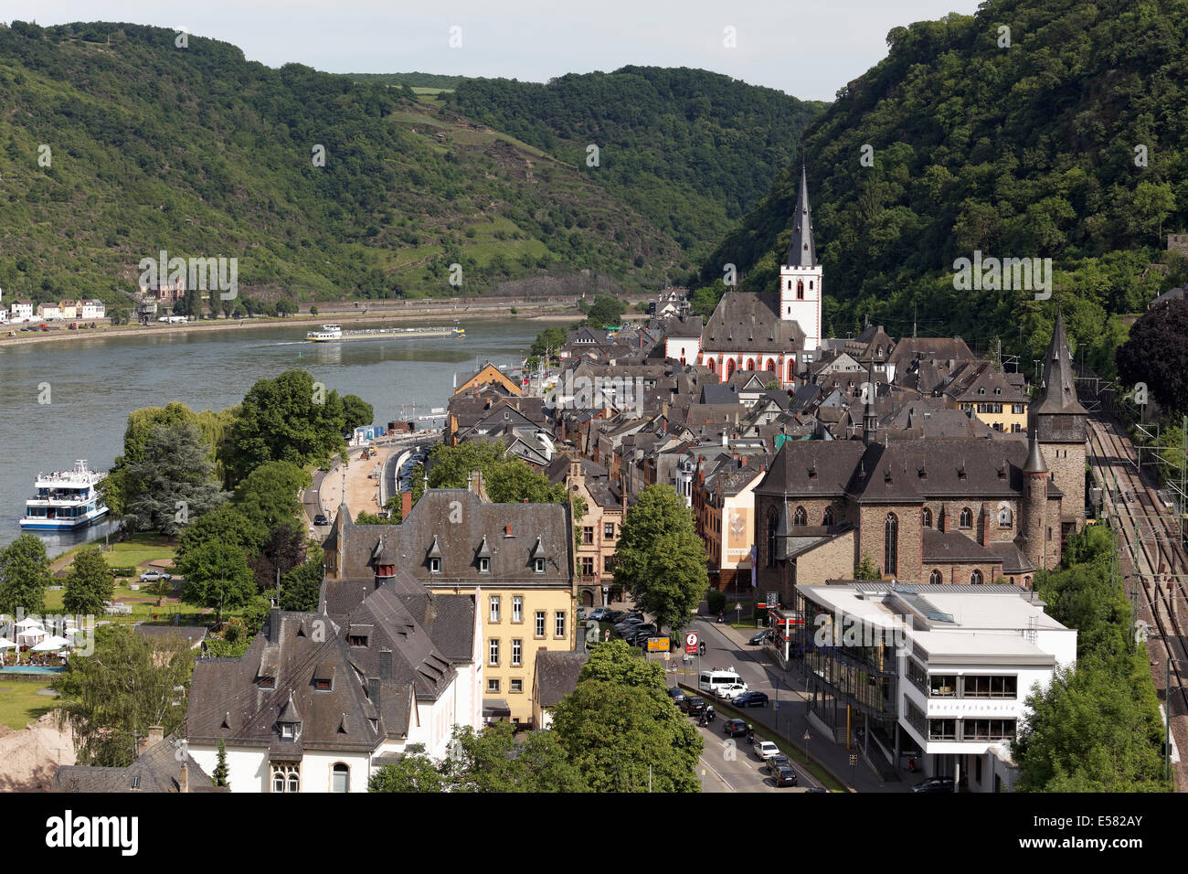 Townscape di St. Goar am Rhein, patrimonio mondiale Unesco Valle del Reno superiore e centrale, Renania-Palatinato, Germania Foto Stock