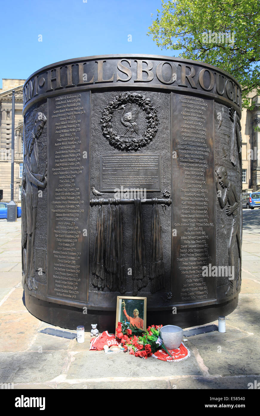 Il Memoriale Di Hillsborough In Onore Della Tragedia Di Calcio Su St John S Lane St George S Trimestre A Liverpool Nw Inghilterra Foto Stock Alamy