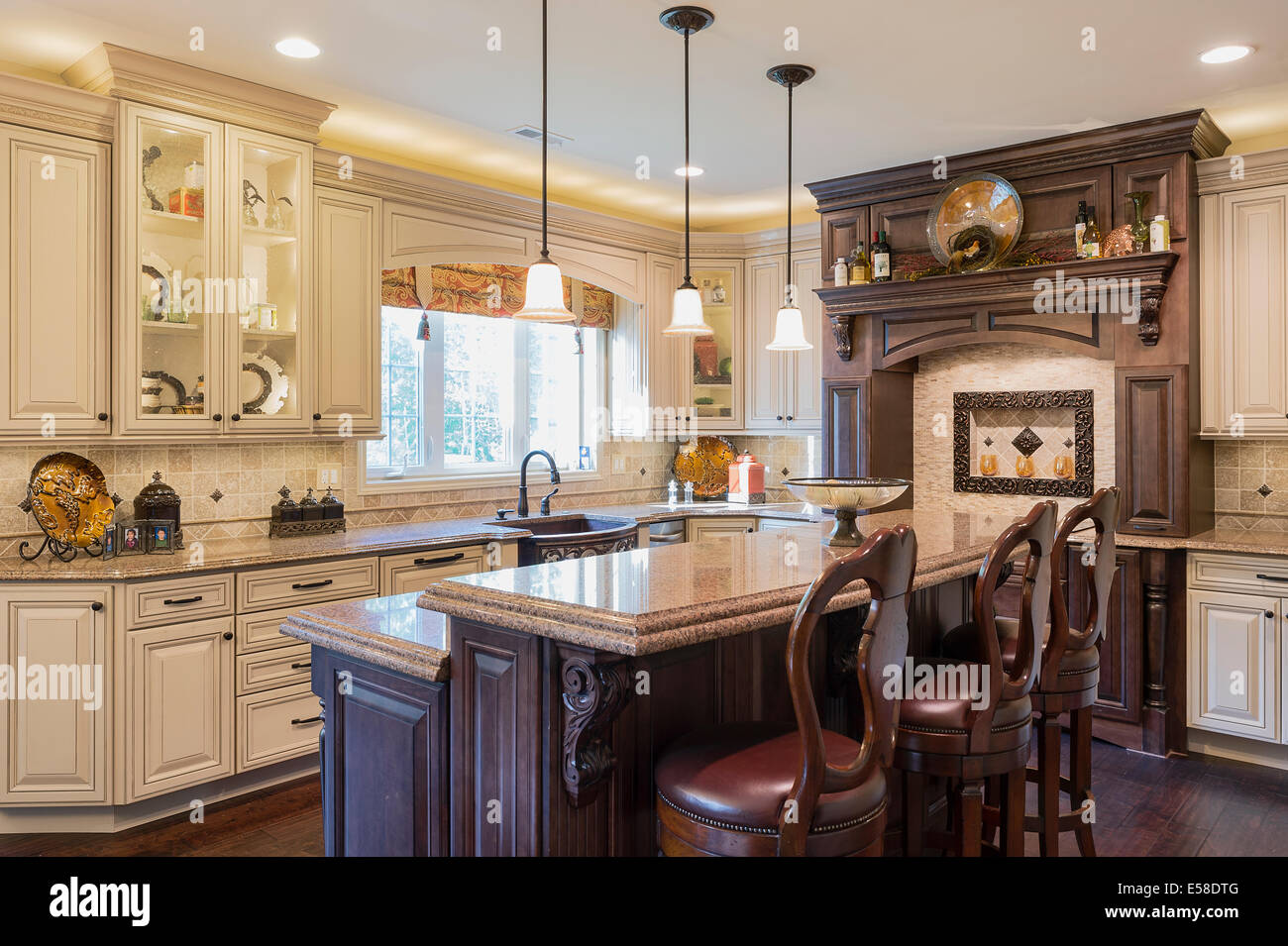 Cucina di lusso interior design. Foto Stock