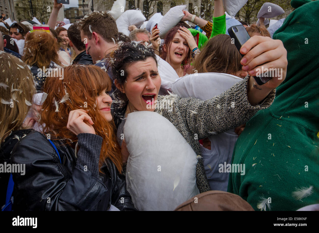 Cuscino internazionale lotta giorno in Trafalgar Square a Londra Foto Stock