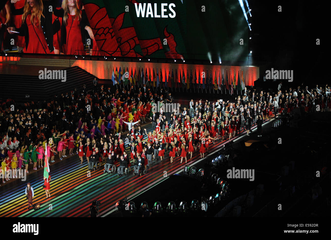 Galles squadra entra nello Stadio Commonwealth Games 2014 GLASG CELTIC PARK GLASGOW Scozia 23 Luglio 2014 Foto Stock