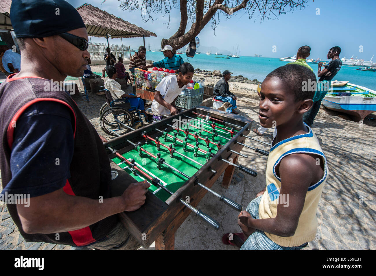 Bambini locali di Mindelo, Sao Vicente Isola, Capo Verde. Foto Stock