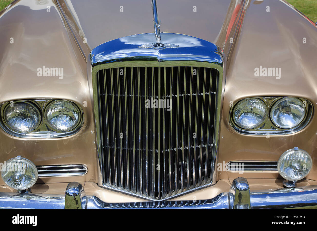 Trasporti, auto, vecchio, Classic Car Show, la griglia del radiatore di una Bentley. Foto Stock