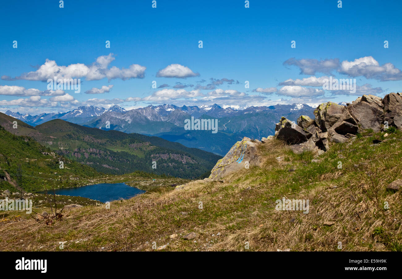 Laghetto di Dasdana/Lago Dasdana dal Dasdana Pass, nei pressi di Bagolino, Italia Foto Stock