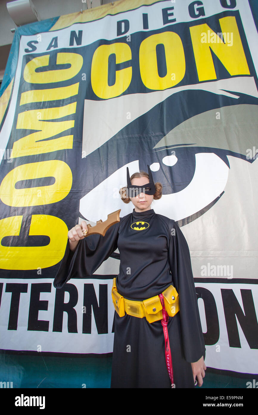 San Diego, CA, USA. Il 24 luglio, 2014. Oggi è il primo giorno della manifestazione quattro giorni Comic-Con International 2014.visto qui:Christie Zemler da San Diego, CA. è la sua quarta Con.vestito come Batwoman. Credito: Daren Fentiman/ZUMA filo/Alamy Live News Foto Stock