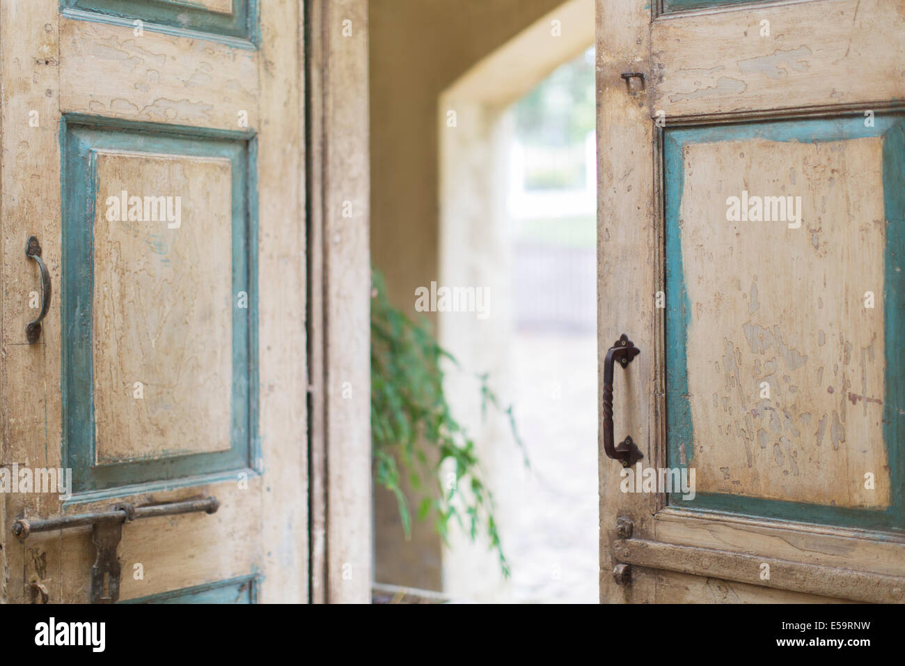 In prossimità della porta e delle maniglie di rustici Foto Stock