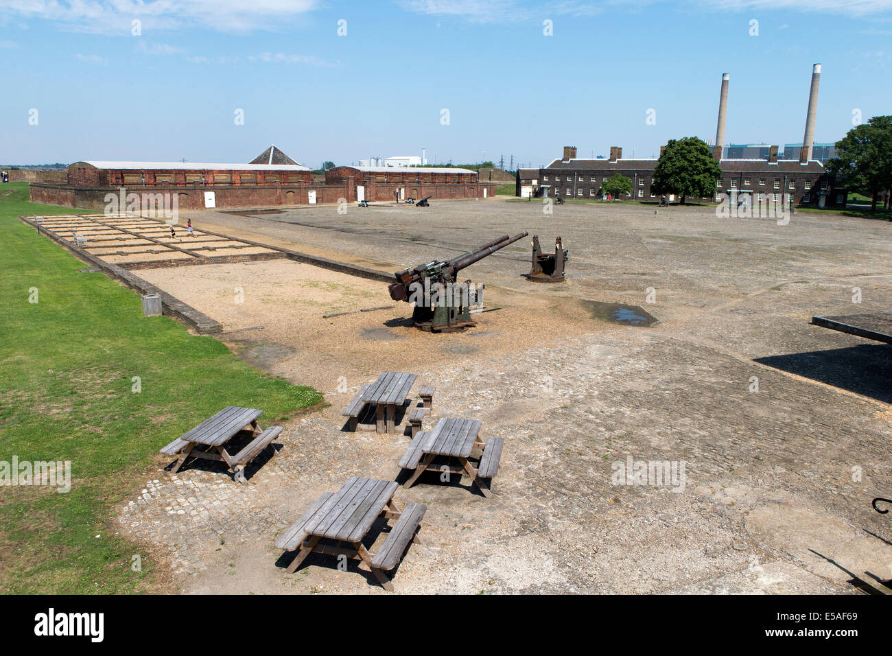 Parata a terra in corrispondenza di Tilbury Fort, Essex, Inghilterra, Regno Unito. Foto Stock