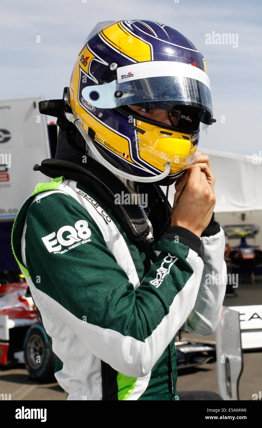 Magyorod, Hungaroring, Ungheria. Xxv Luglio, 2014. GP2 e GP3 racing serie su Hungaroring. Tom Dillmann da EQ8 Caterham Racing team di GP2 Credito: Piotr Zajac/Alamy Live News Foto Stock