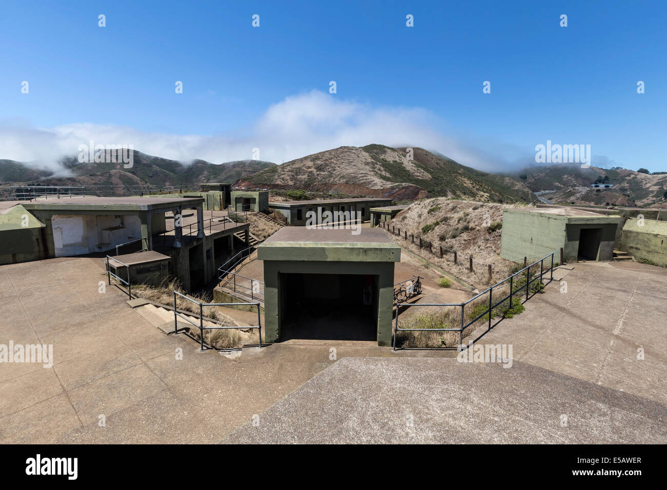 Vecchio bunker militare in San Francisco Golden Gate National Recreation Area. Foto Stock