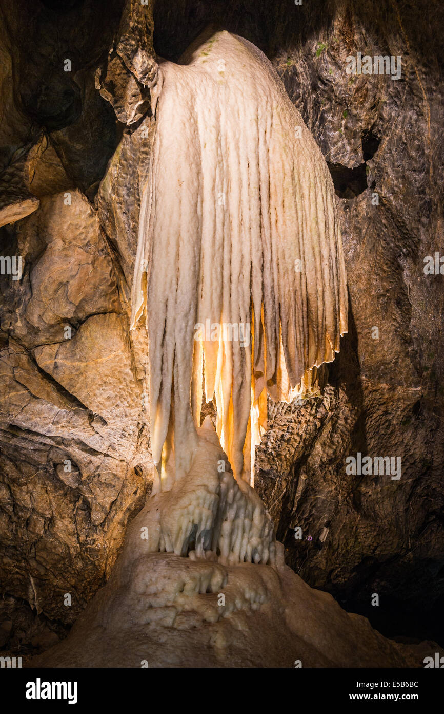 Dettagli entro una grotta Punkevni nel Carso Moravo, Repubblica Ceca Foto Stock