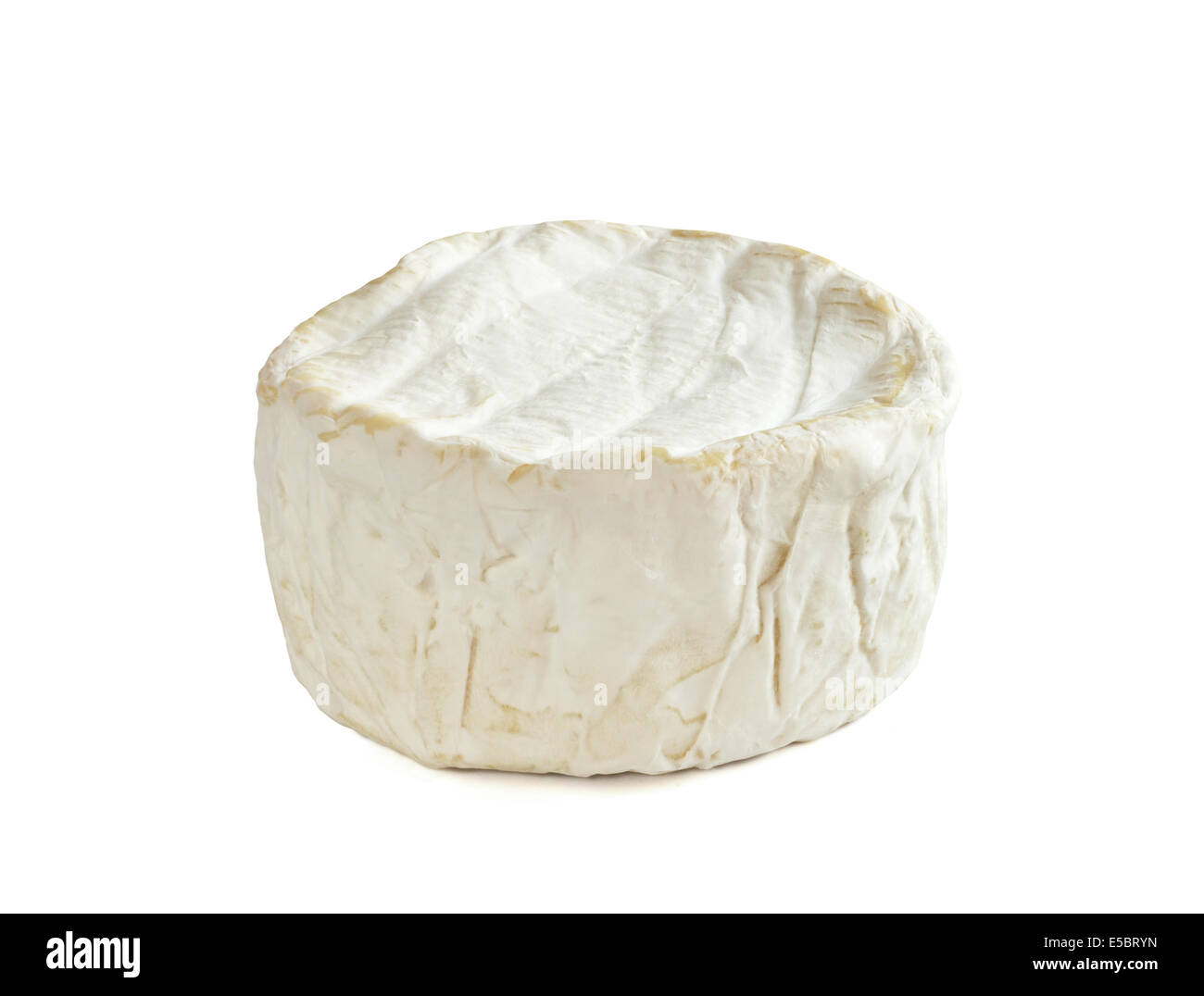 Le creme normand formaggio camembert isolati su sfondo bianco Foto Stock