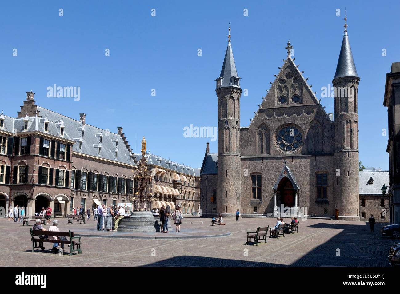 Il Binnenhof corte interna e il cavaliere s Hall a L'Aia, Olanda Foto Stock