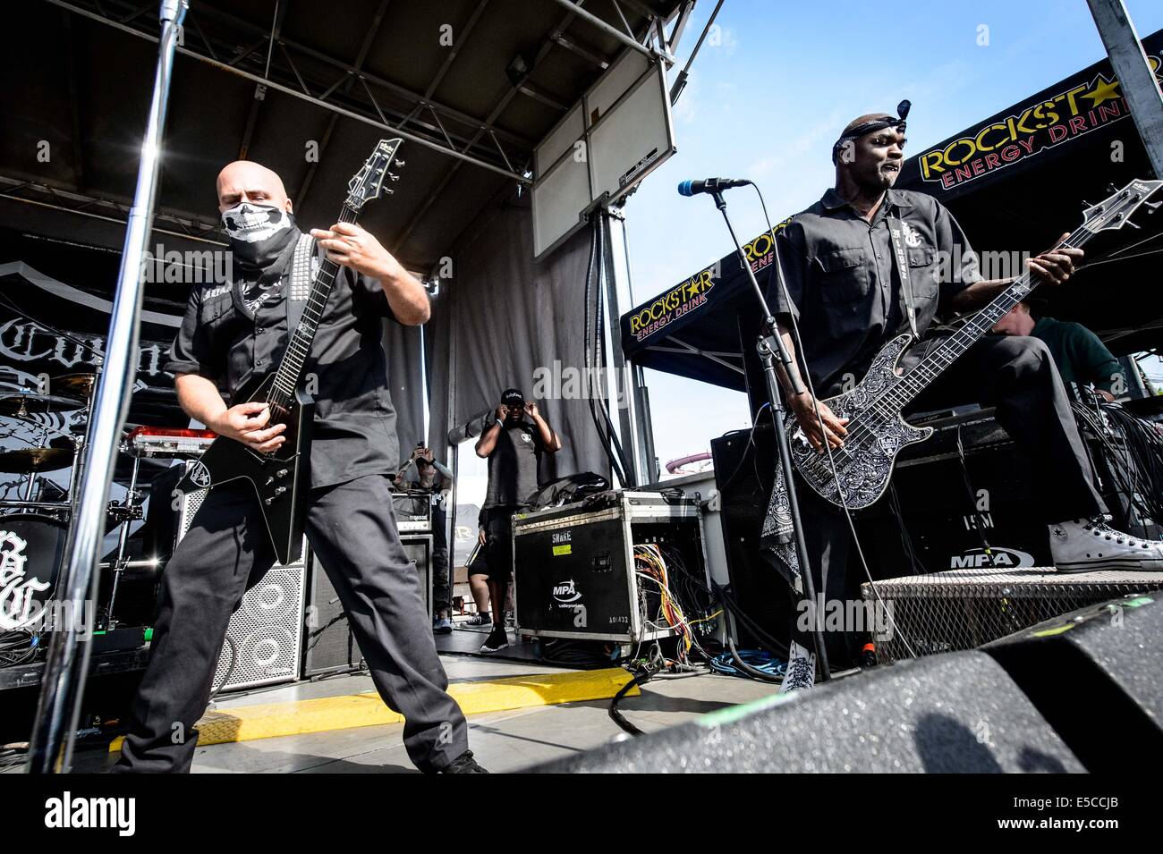 Toronto, Ontario, Canada. Xxv Luglio, 2014. American thrash metal band Body Count suona presso il Molson anfiteatro canadese a Toronto come parte della energia di Rockstar Mayhem Festival. I membri della band: ICE-T, ERNIE C, cattiva volontà, Vincent Price, Juan di morti, SEAN E SEAN © Igor Vidyashev/ZUMA filo/Alamy Live News Foto Stock