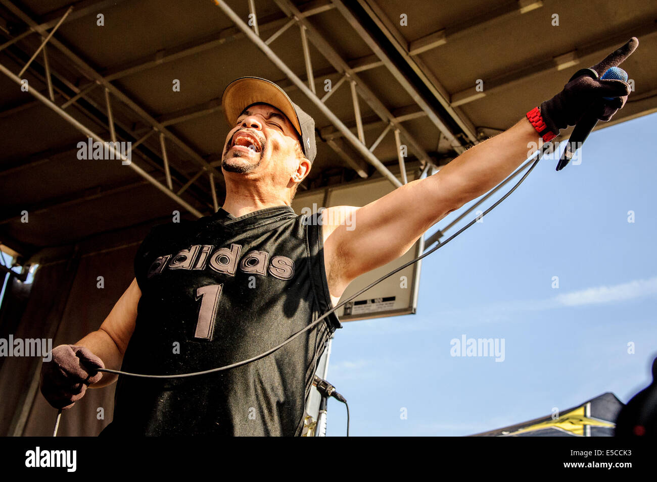 Toronto, Ontario, Canada. Xxv Luglio, 2014. American thrash metal band Body Count suona presso il Molson anfiteatro canadese a Toronto come parte della energia di Rockstar Mayhem Festival. I membri della band: ICE-T, ERNIE C, cattiva volontà, Vincent Price, Juan di morti, SEAN E SEAN © Igor Vidyashev/ZUMA filo/Alamy Live News Foto Stock