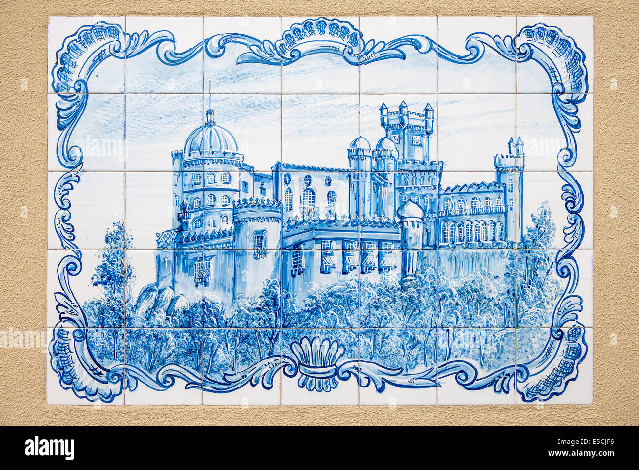 Azulejos che rappresenta il Palacio da Pena, Sintra costa di Lisbona, Portogallo, Europa Foto Stock