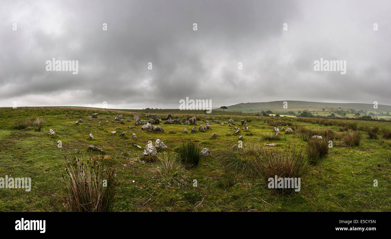 Yellowmead Età del Bronzo concentrici cerchi di pietra sul Dartmoor Devon, Regno Unito Foto Stock